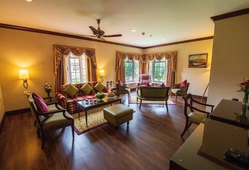 キャビン, The Carlton Kodaikanal