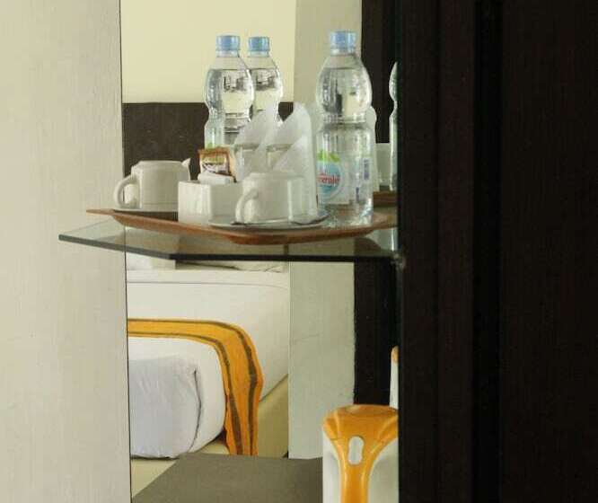 高级大房间, Khas Parapat