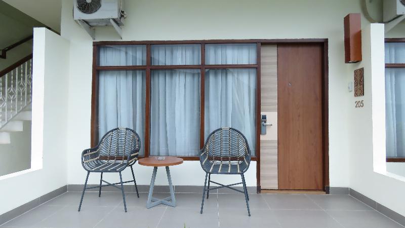 高级大房间, Khas Parapat