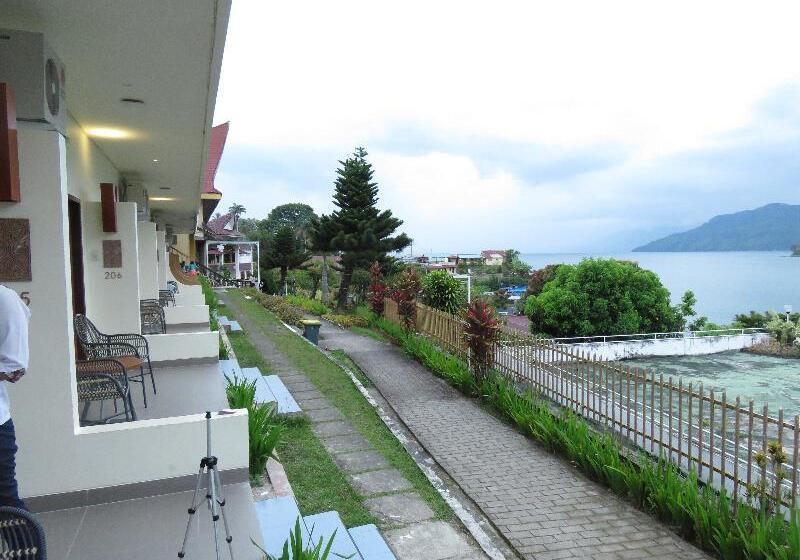 高级大房间, Khas Parapat