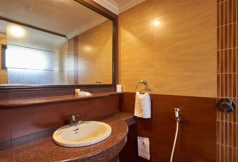 Quarto Deluxe, Lytton