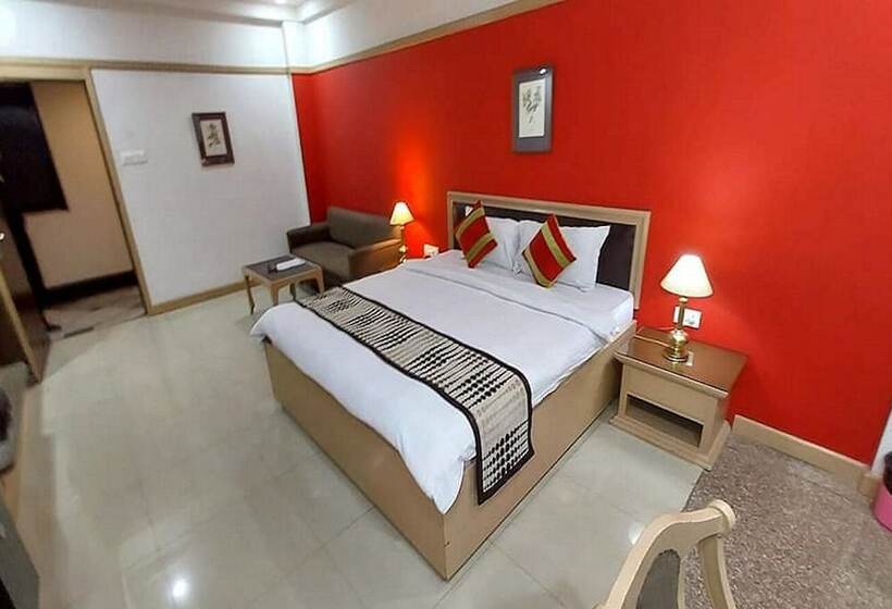 Quarto Deluxe, Lytton