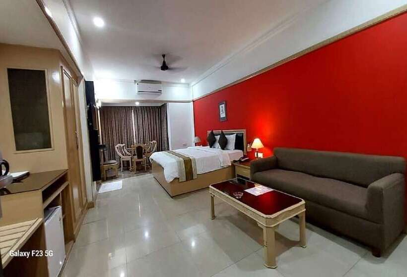 Quarto Deluxe, Lytton