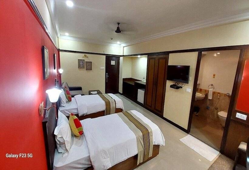 Quarto Deluxe, Lytton