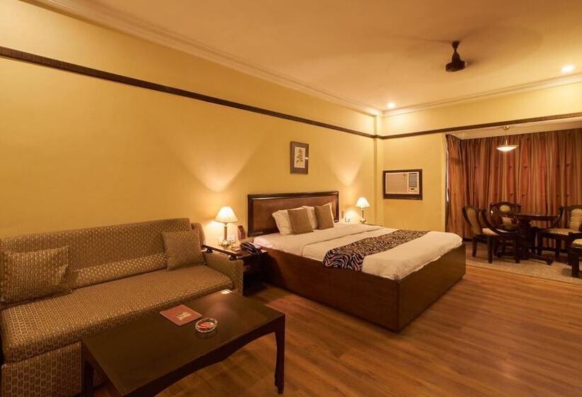 Quarto Deluxe, Lytton