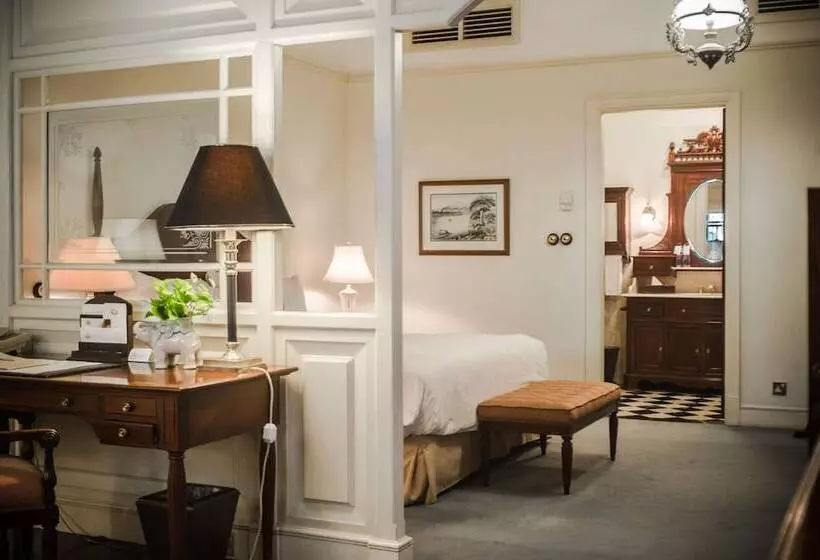 Suite, Majapahit Surabaya Mgallery