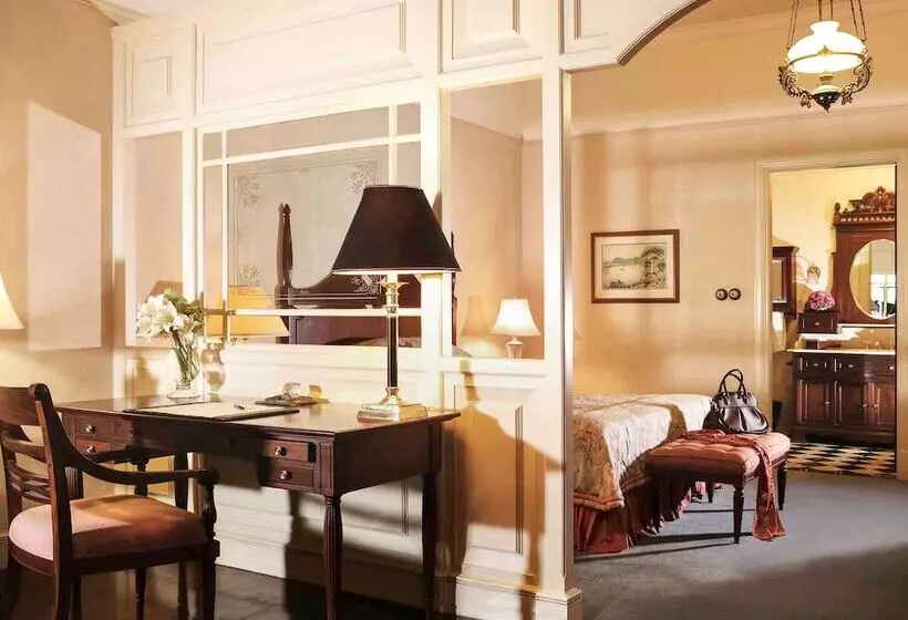 Suite, Majapahit Surabaya Mgallery
