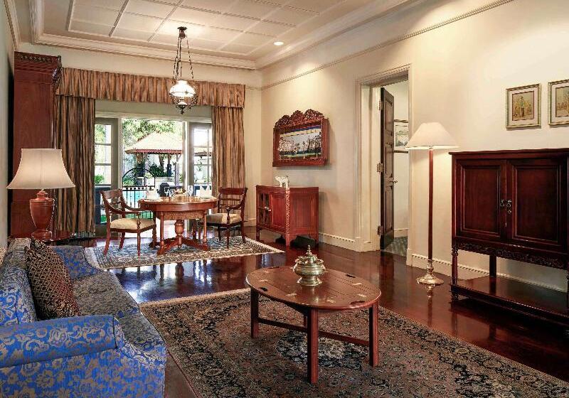 キングサイズベッドのスイートルーム, Majapahit Surabaya Mgallery