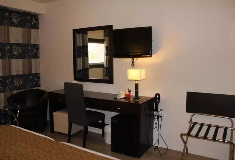 Quarto Estandar Individual, Restal