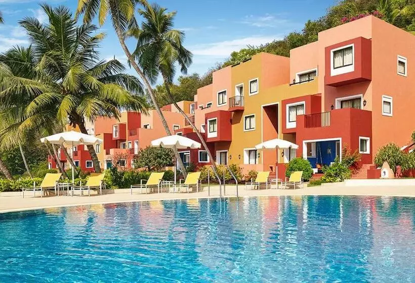 キングサイズベッドのデラックスルーム, Taj Cidade De Goa Heritage, Goa