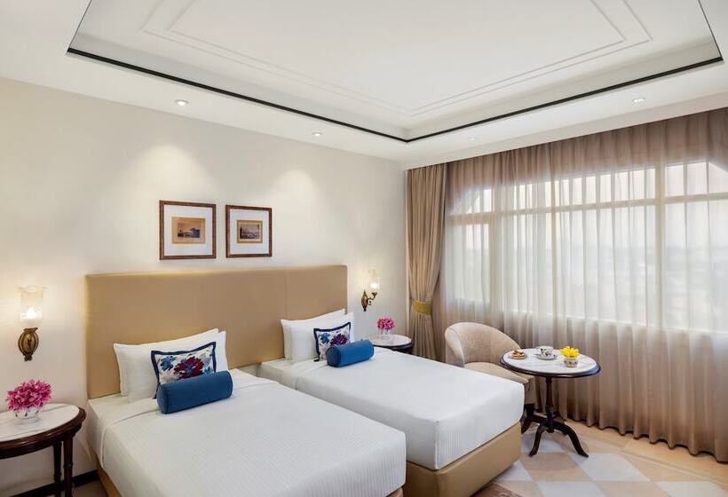带泳池观景的豪华房, Tajview Agra Ihcl Seleqtions