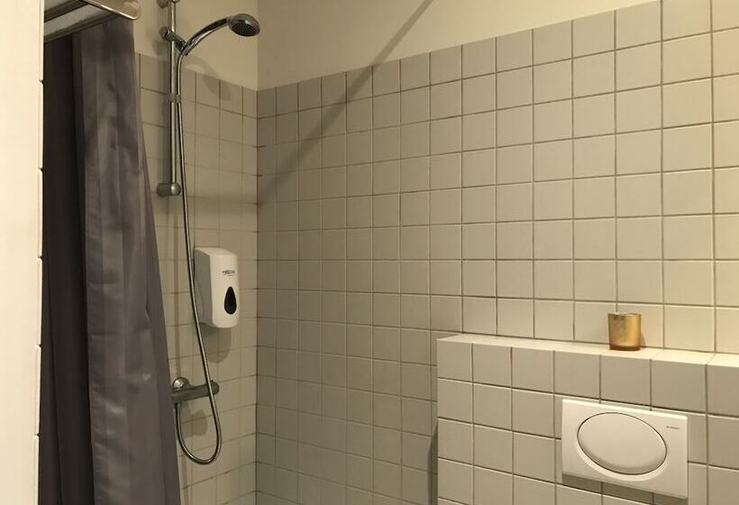 اتاق استاندارد, Tangi