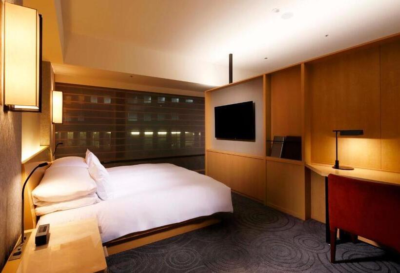 Полулюкс, The Capitol Hotel Tokyu