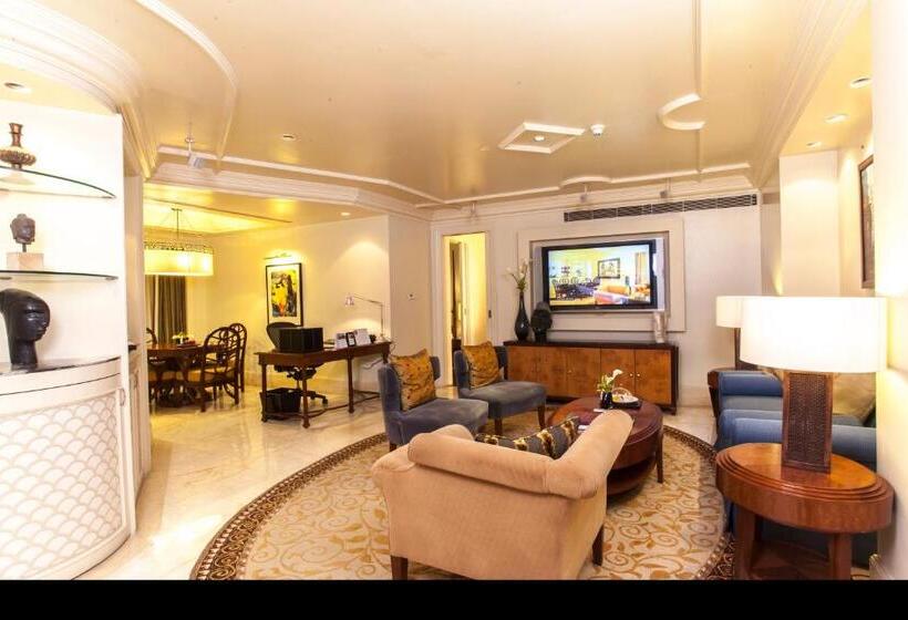 سوییت لوکس, The Claridges New Delhi