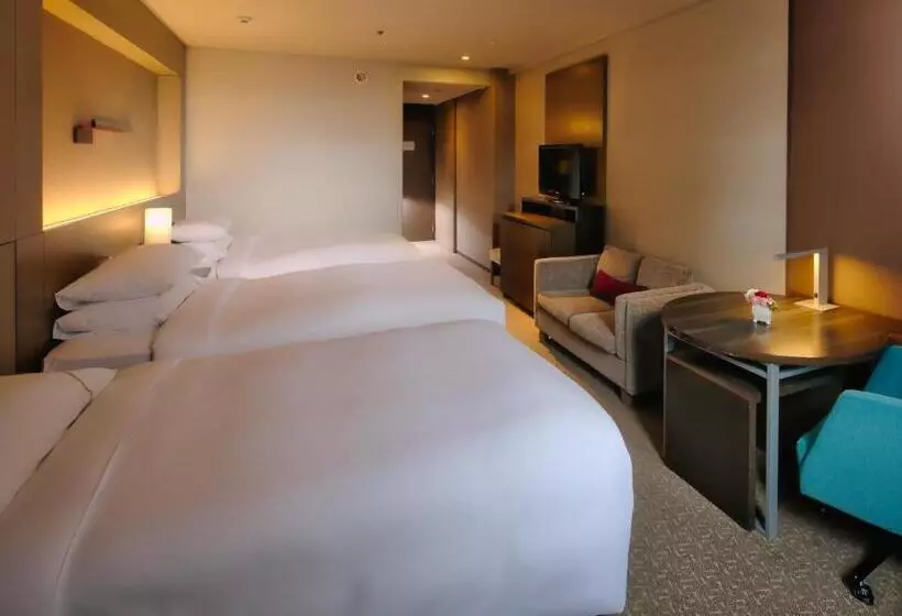 コンフォートトリプルルーム, Sheraton Miyako Hotel Osaka