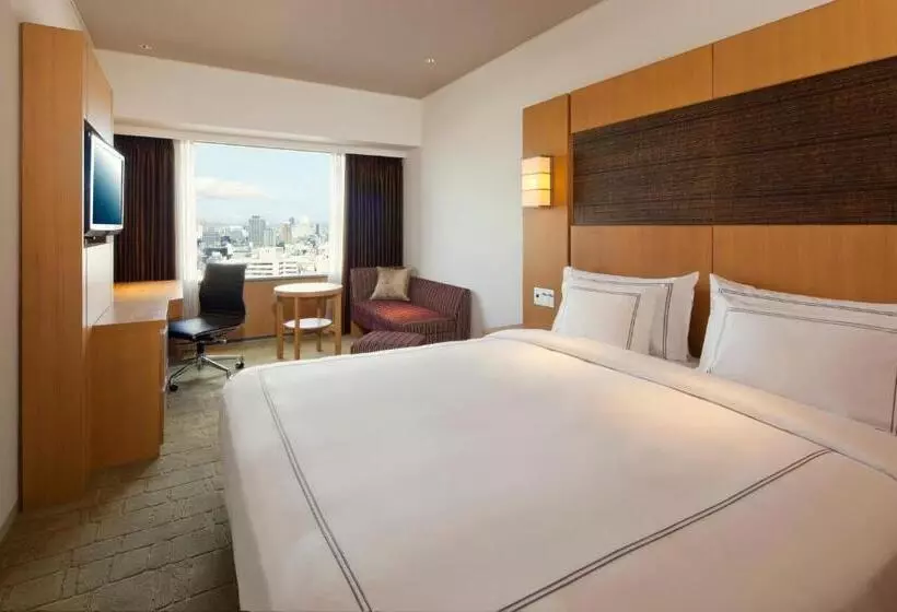 キングサイズベッドのスタンダードルーム, Swissotel Nankai Osaka