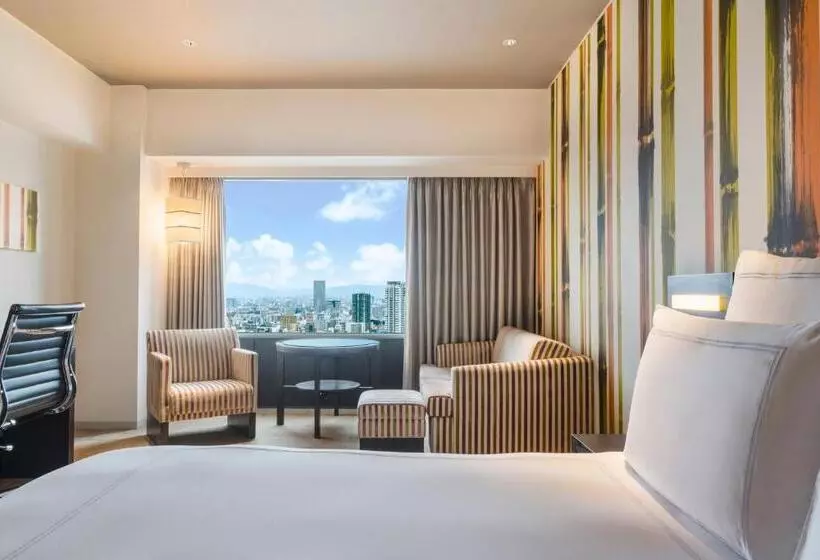 キングサイズベッドのスタンダードルーム, Swissotel Nankai Osaka