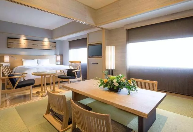 キングサイズベッドのスイートルーム, Swissotel Nankai Osaka
