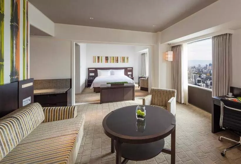 キングサイズベッドのスタンダードルーム, Swissotel Nankai Osaka