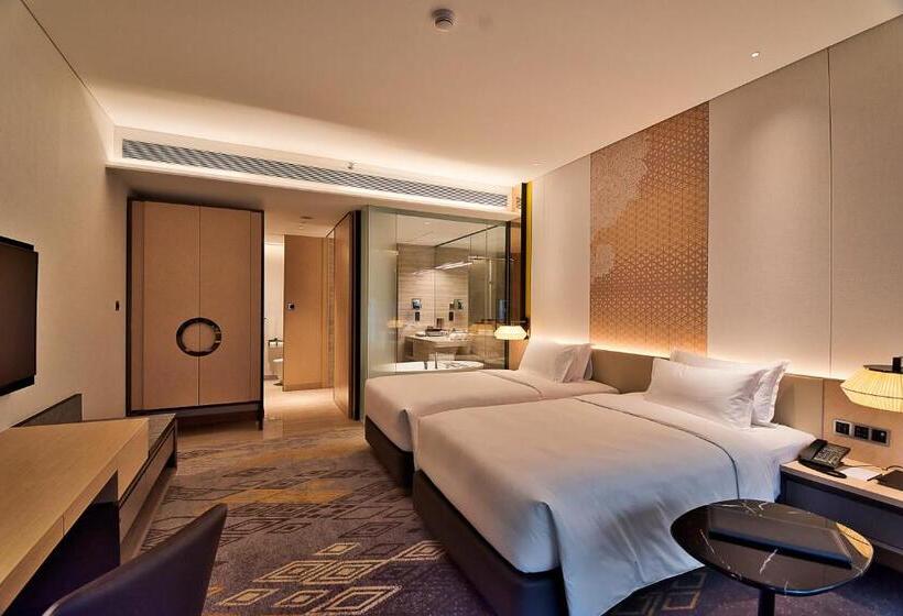 اتاق کلاب, Eq Kuala Lumpur