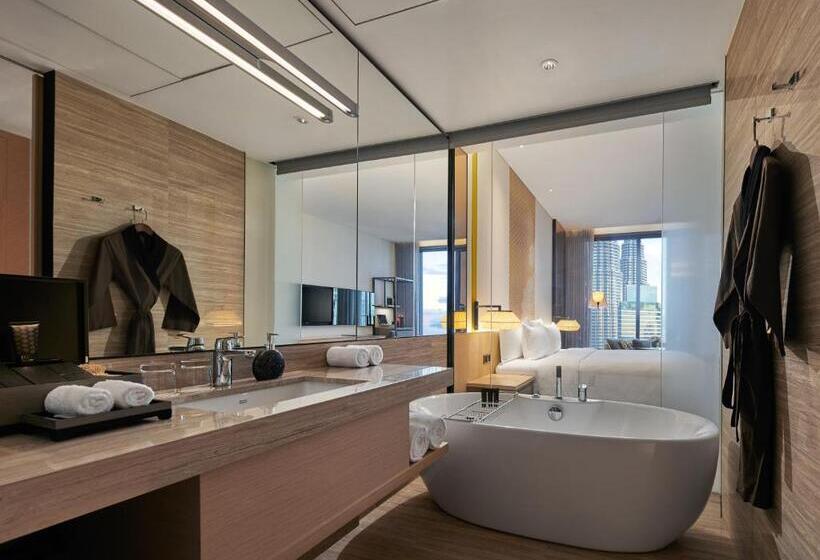 اتاق کلاب, Eq Kuala Lumpur