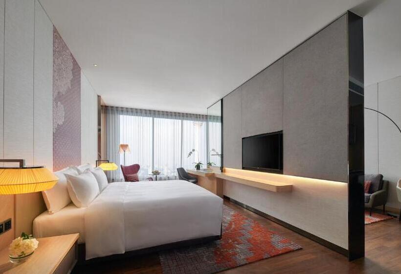 استودیو کلوب, Eq Kuala Lumpur