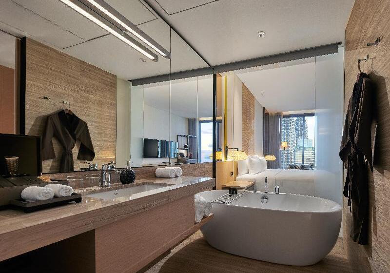 اتاق کلاب, Eq Kuala Lumpur