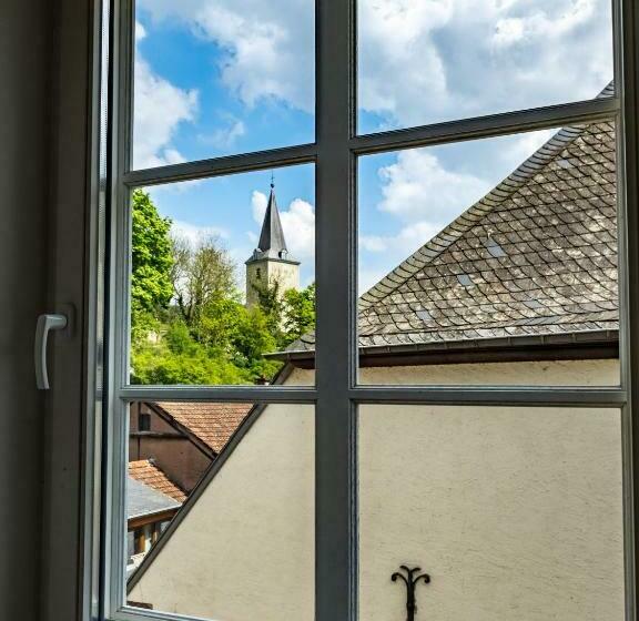 コンフォートルーム, Heintz