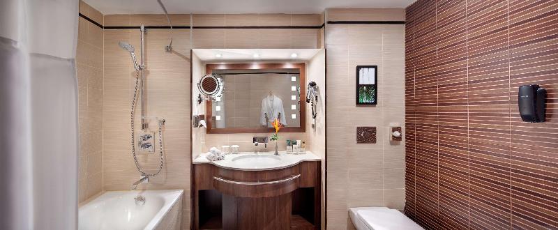 اتاق اجرایی با تخت بزرگ, Hilton Yaounde