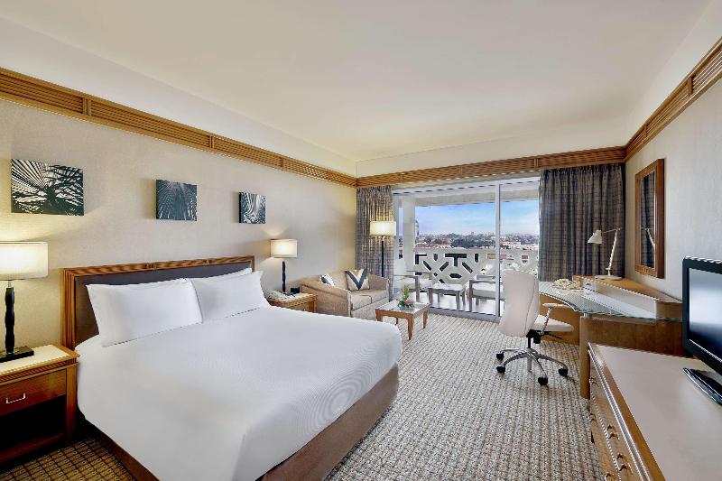 اتاق استاندارد با تخت بزرگ, Hilton Yaounde