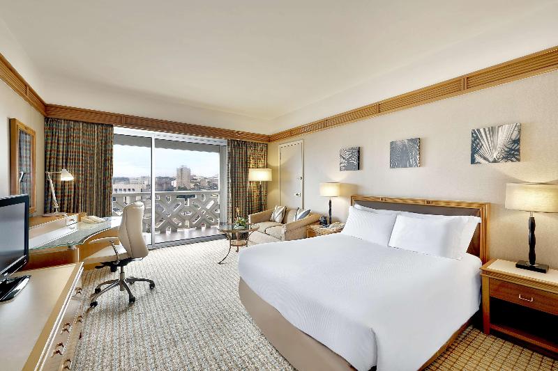 اتاق استاندارد با تخت بزرگ, Hilton Yaounde