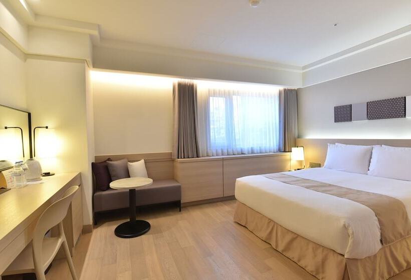 Номер Стандарт, Pacific