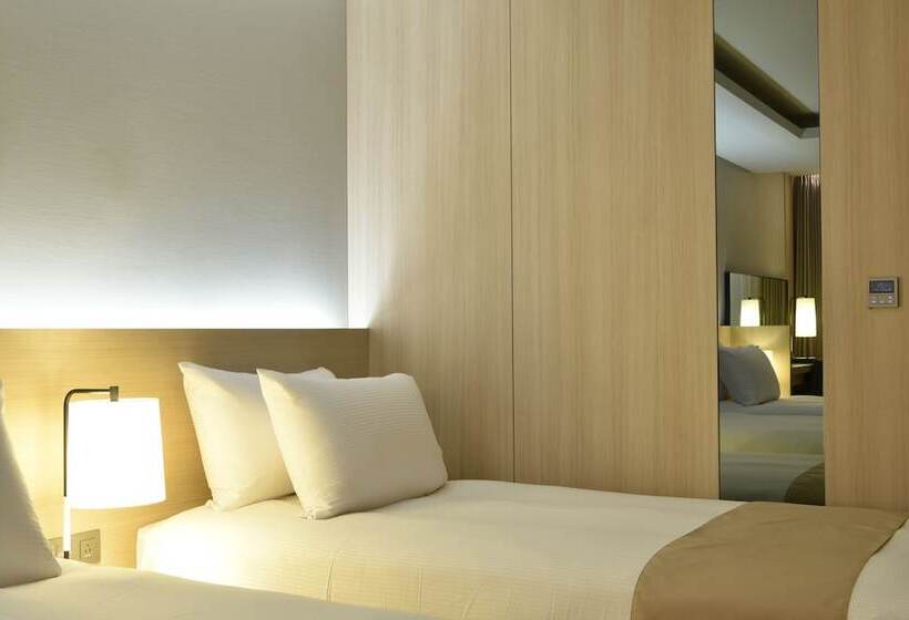 Номер Стандарт, Pacific