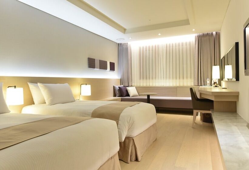 Номер Deluxe, Pacific