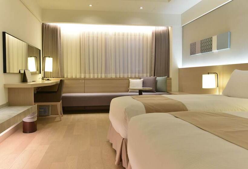 Номер Deluxe, Pacific