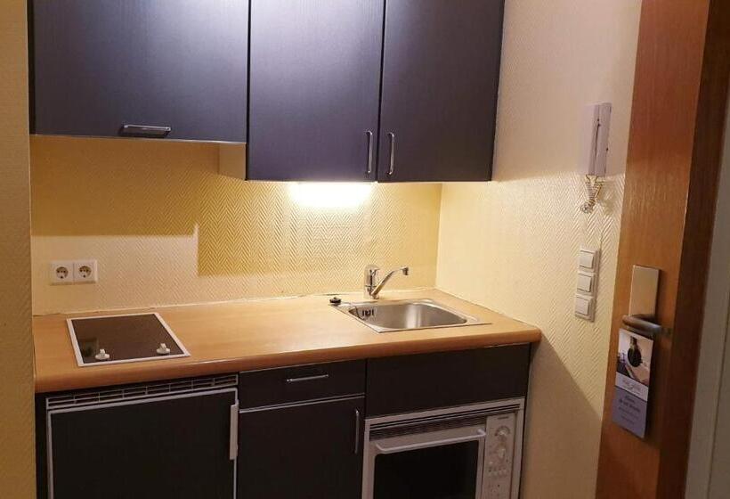 استودیوی استاندارد, Parc Hotel Alvisse