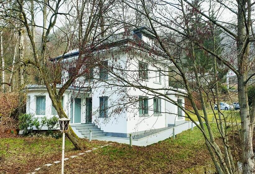 استودیوی استاندارد, Parc Hotel Alvisse