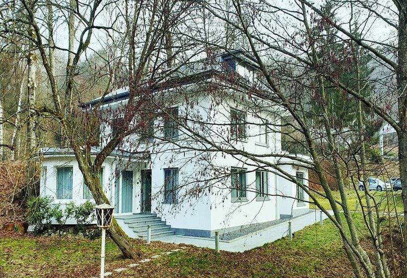استودیوی استاندارد, Parc Hotel Alvisse