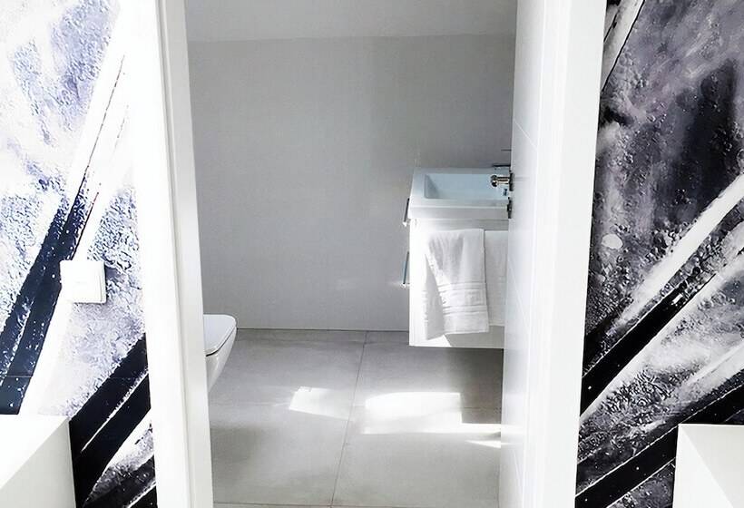 استودیوی استاندارد, Parc Hotel Alvisse