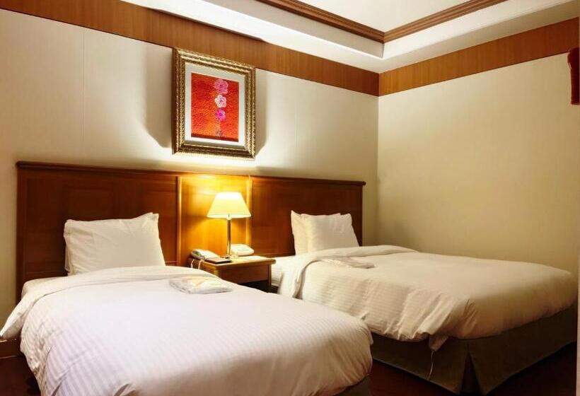 Четырехместный Номер Стандарт, Sejong Hotel Seoul Myeongdong