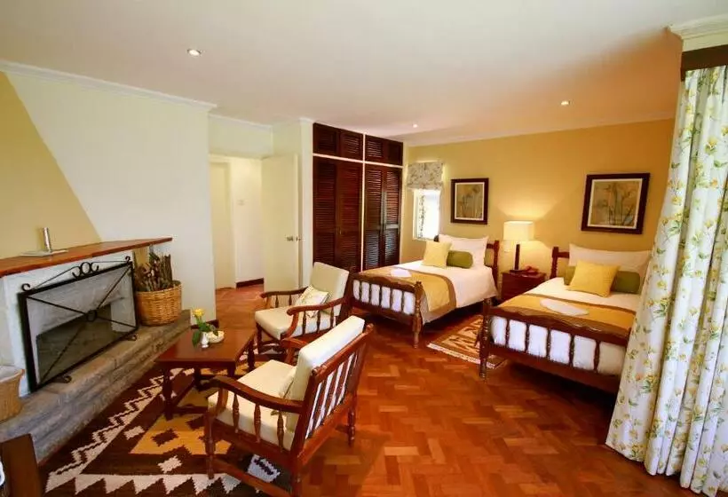 اتاق استاندارد, The Aberdare Country Club
