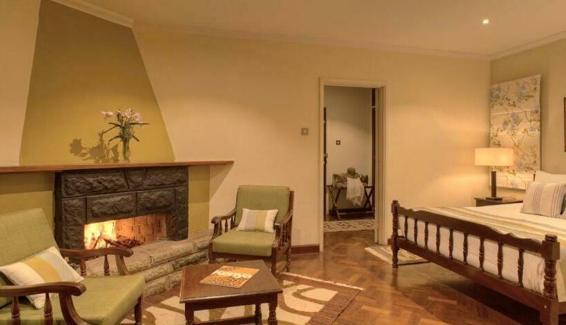 اتاق استاندارد, The Aberdare Country Club