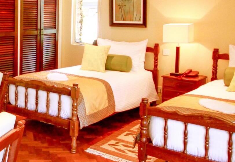 اتاق کلاسیک, The Aberdare Country Club