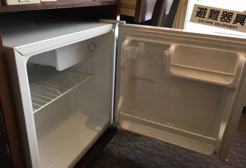 غرفة قياسية فردية, Yokohama Camelot Japan