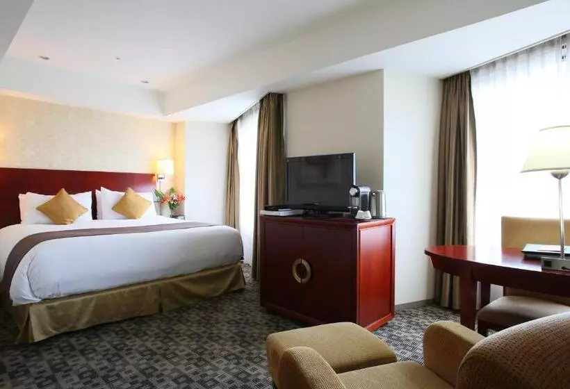 Bisneshuone, International Resort Hotel Yurakujo