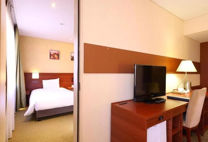 Standard-huone Yhdistettävä, International Resort Hotel Yurakujo