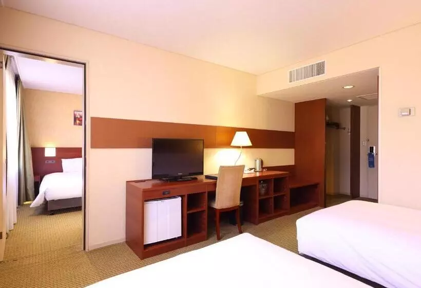Standard-huone Yhdistettävä, International Resort Hotel Yurakujo