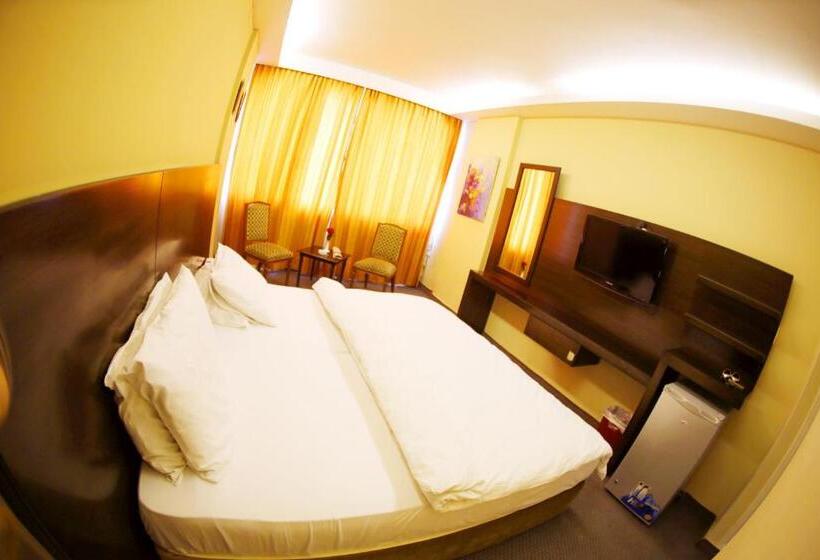 غرفة قياسية فردية, Le Marly