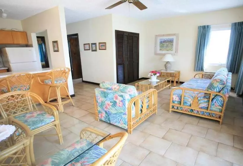 سوییت, Timothy Beach Resort