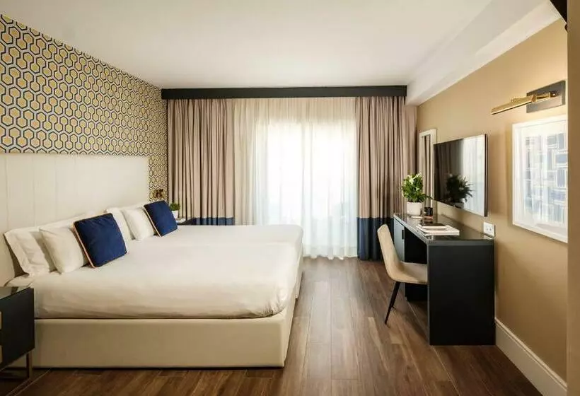 اتاق اجرایی, 115 The Strand Hotel By Neu Collective